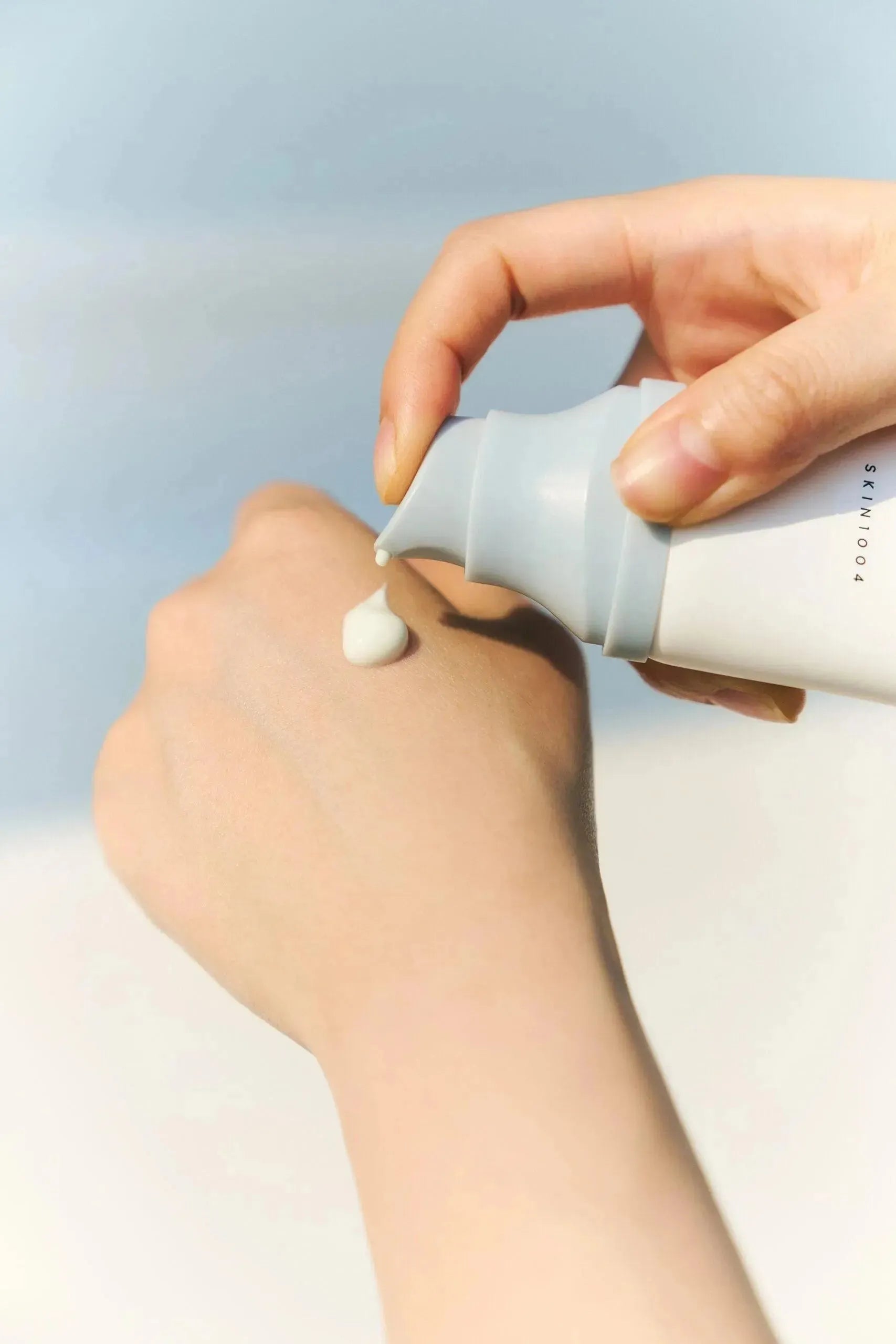 Madagascar Centella Hyalu-Cica Sun Serum - Yeoskin